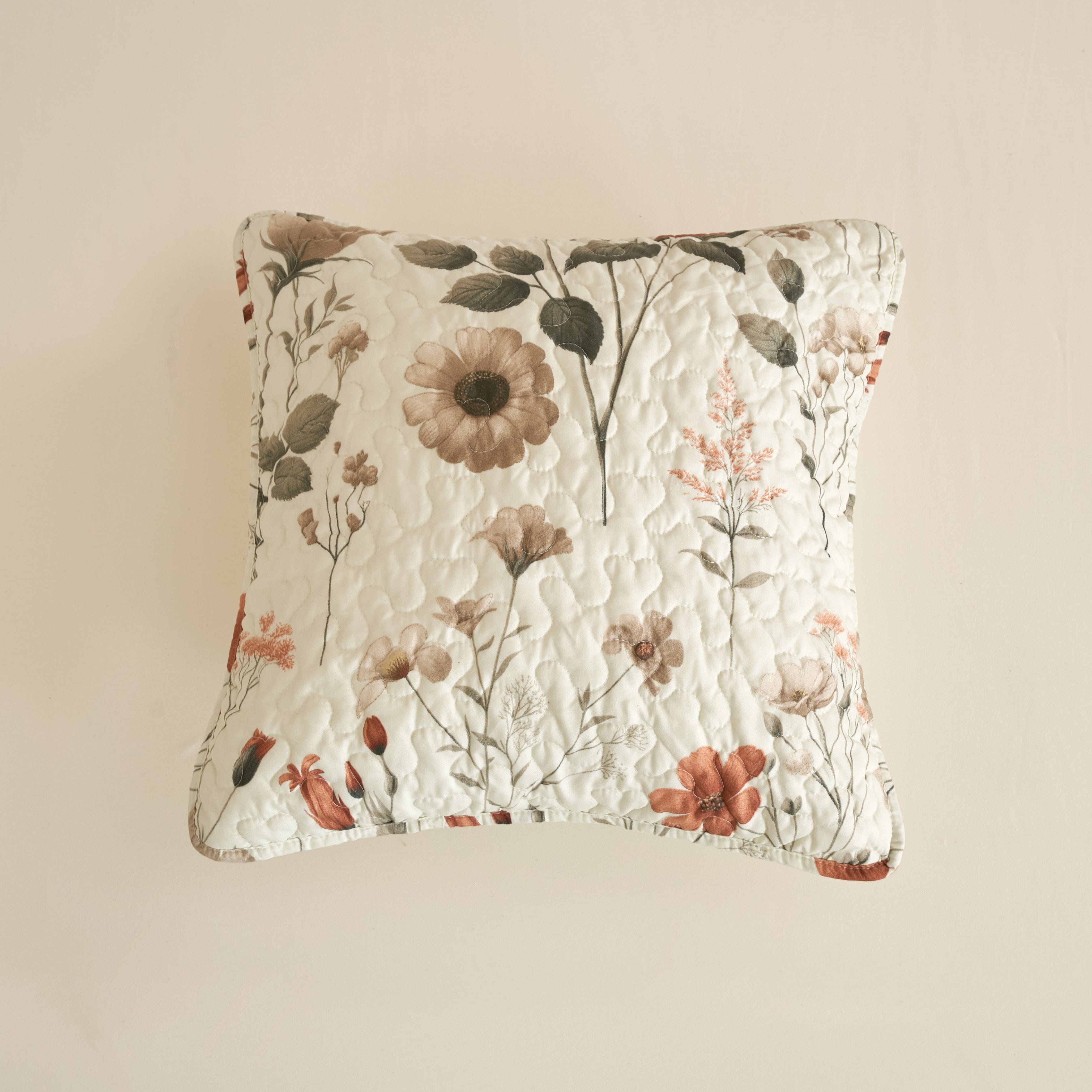 Enchanted Meadow Quilt Set – Beige, Rose & Soft Green Floral