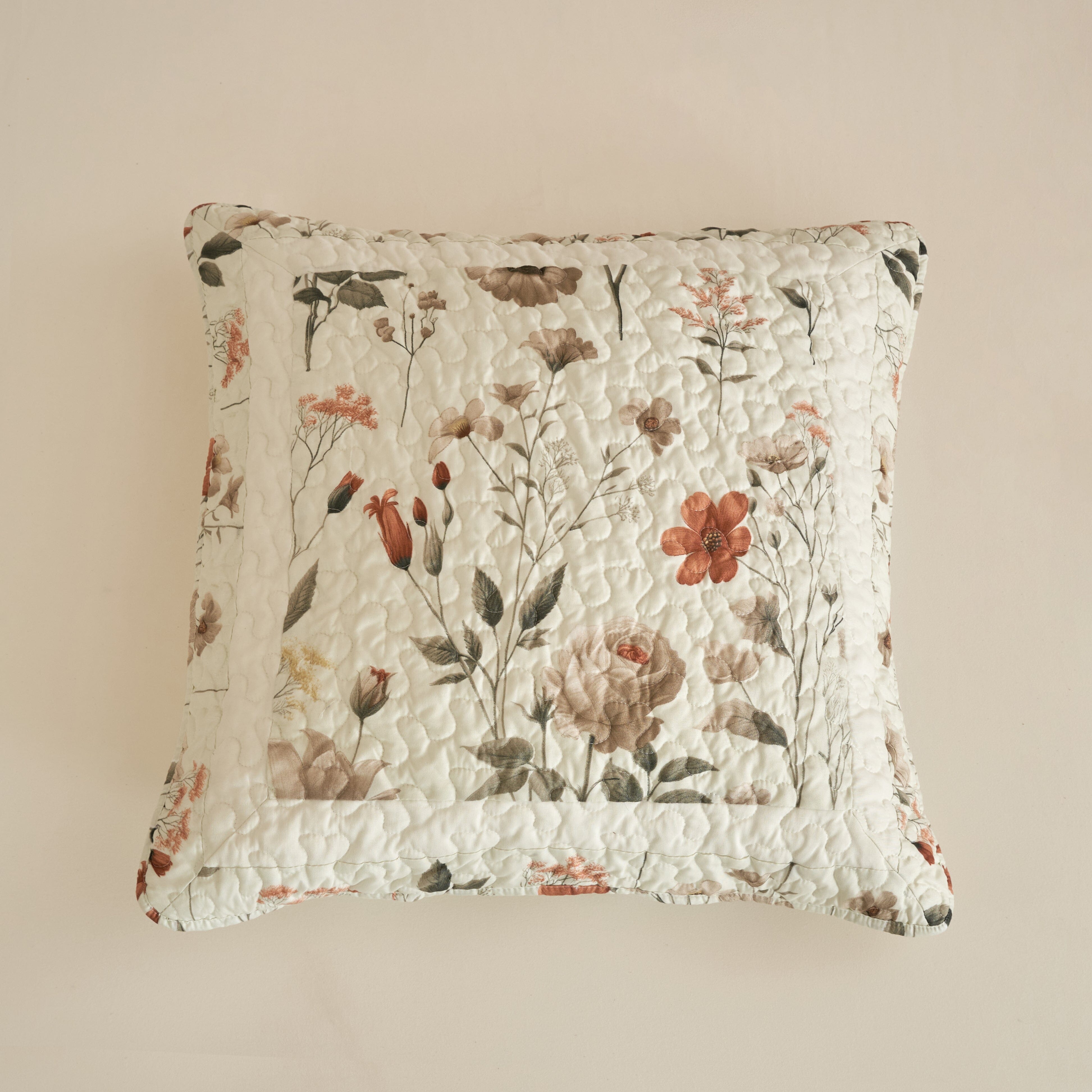 Enchanted Meadow Quilt Set – Beige, Rose & Soft Green Floral