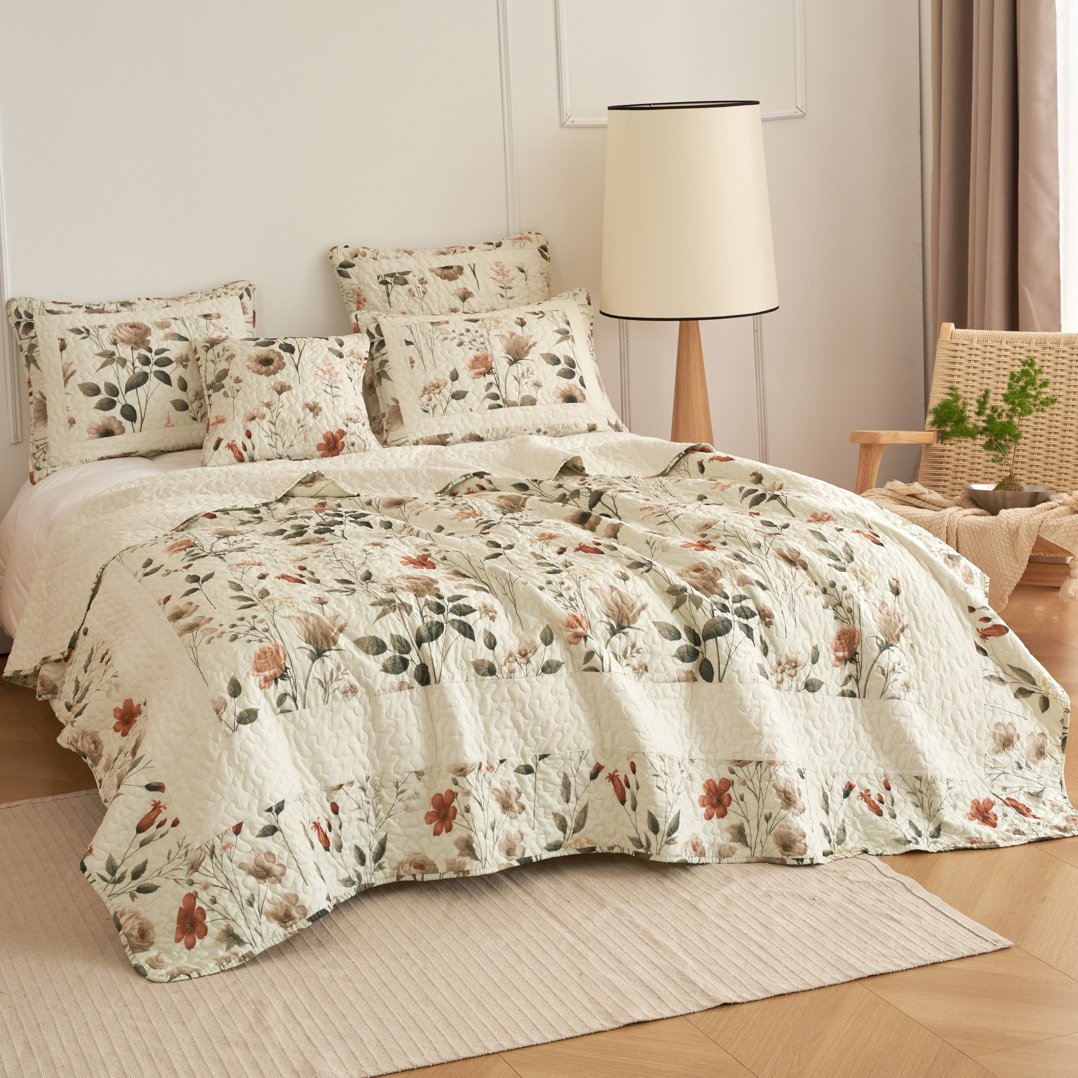 Enchanted Meadow Quilt Set – Beige, Rose & Soft Green Floral
