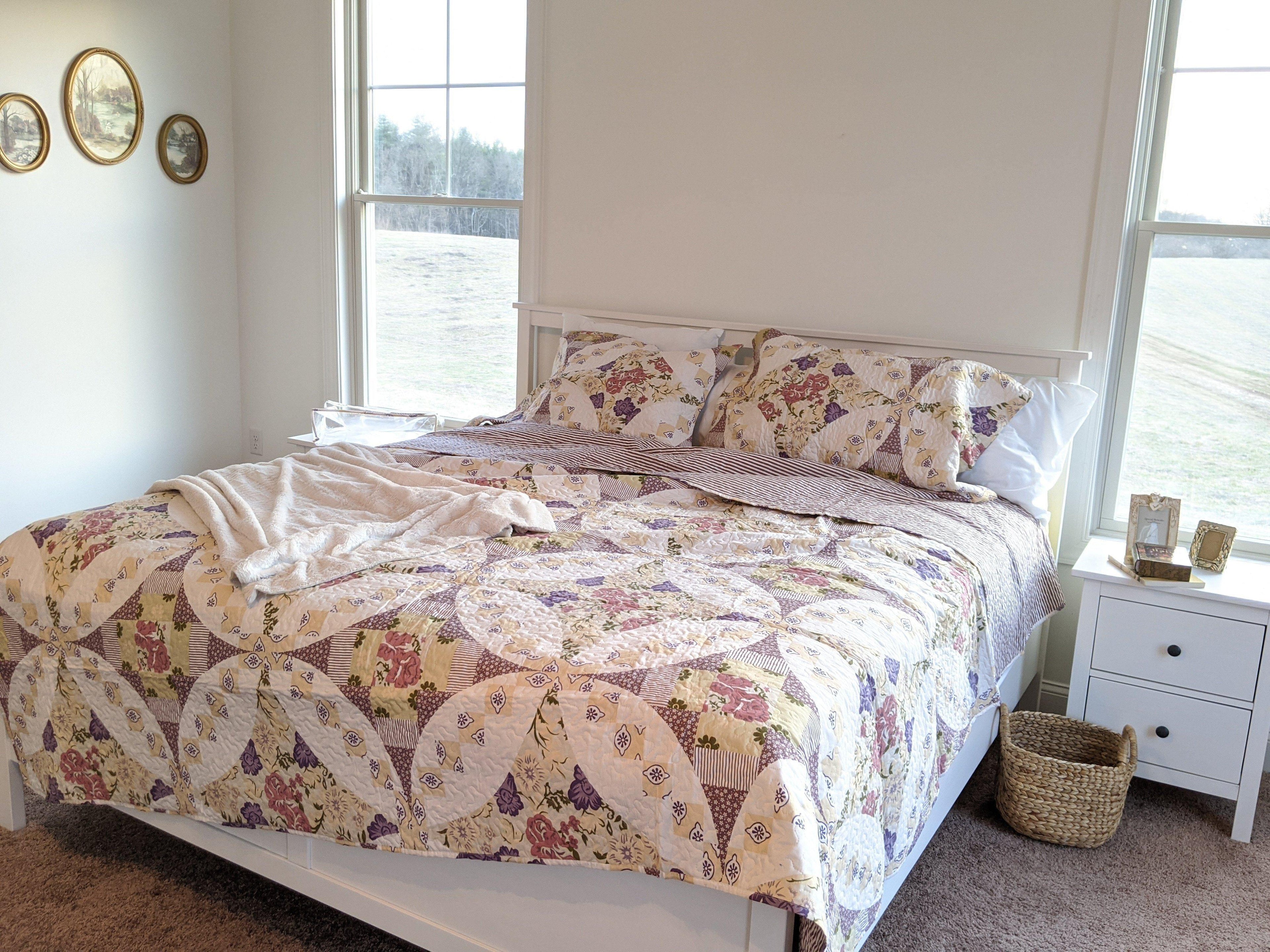 Wisteria Cottage Roses Quilted Bedspread Set – Lightweight (HS-1003)