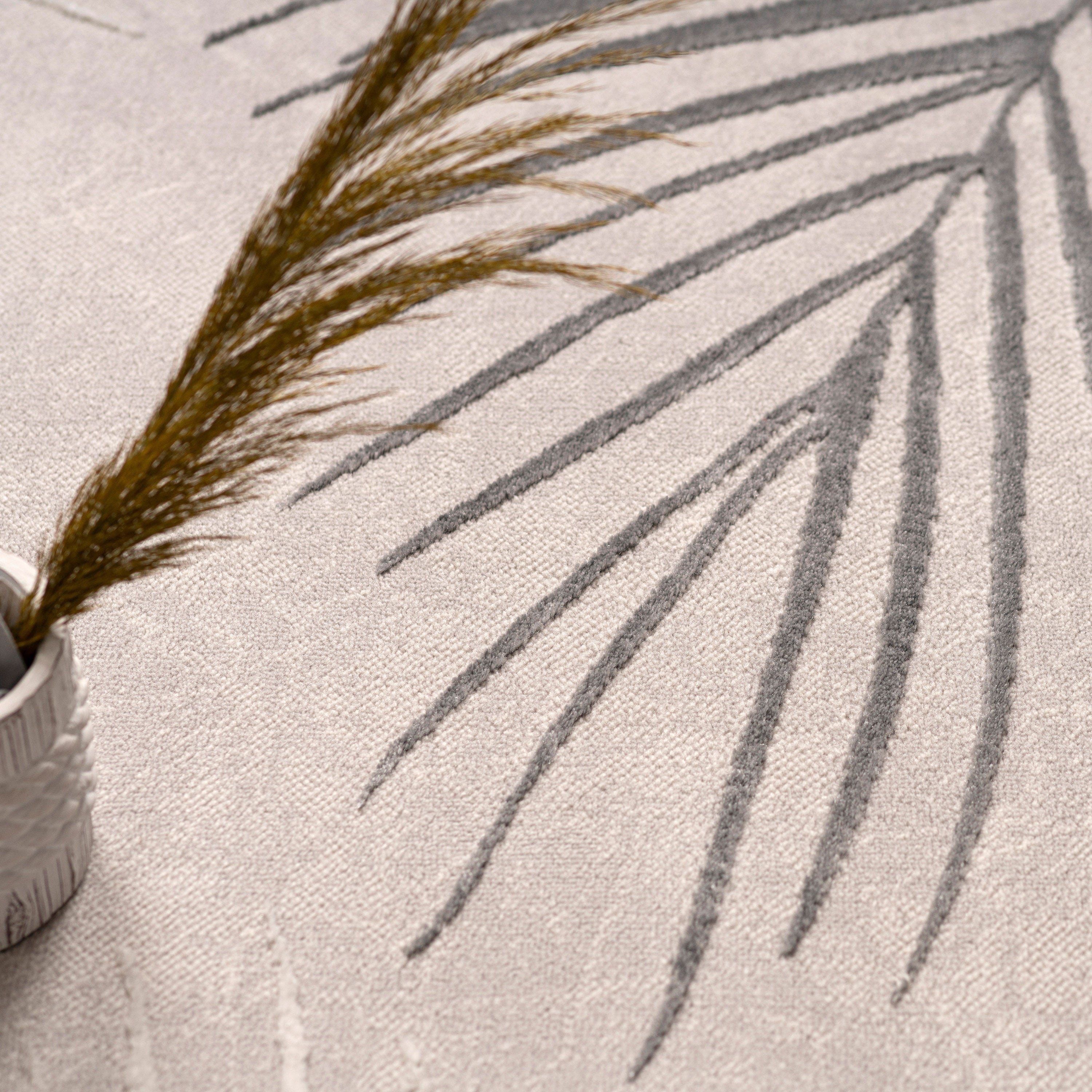 Area Rug Tuana with Elegant Palm Tree Design