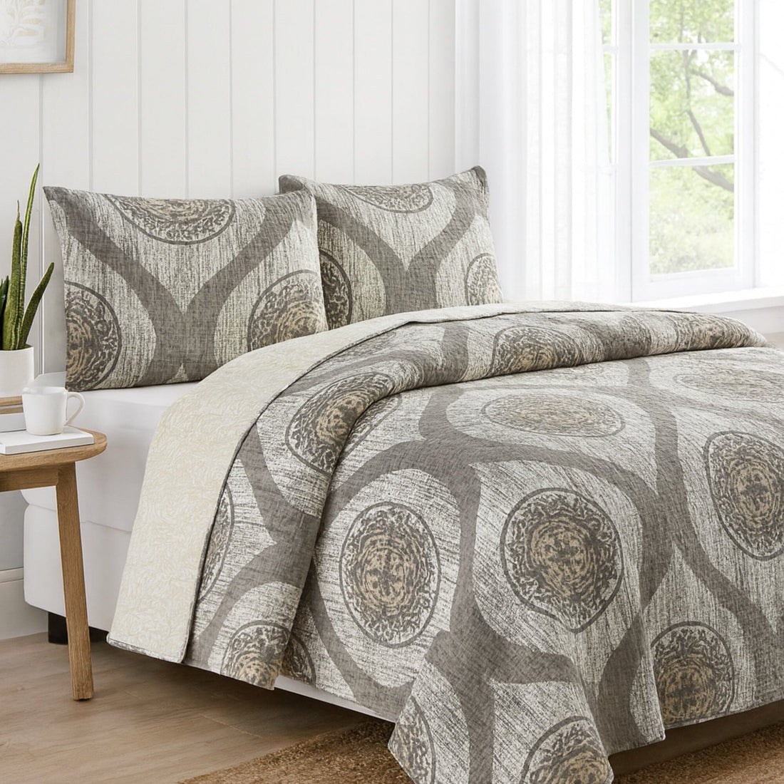 Rustic Grey Mosaic Reversible Quilted Bedspread Set (SD16299)