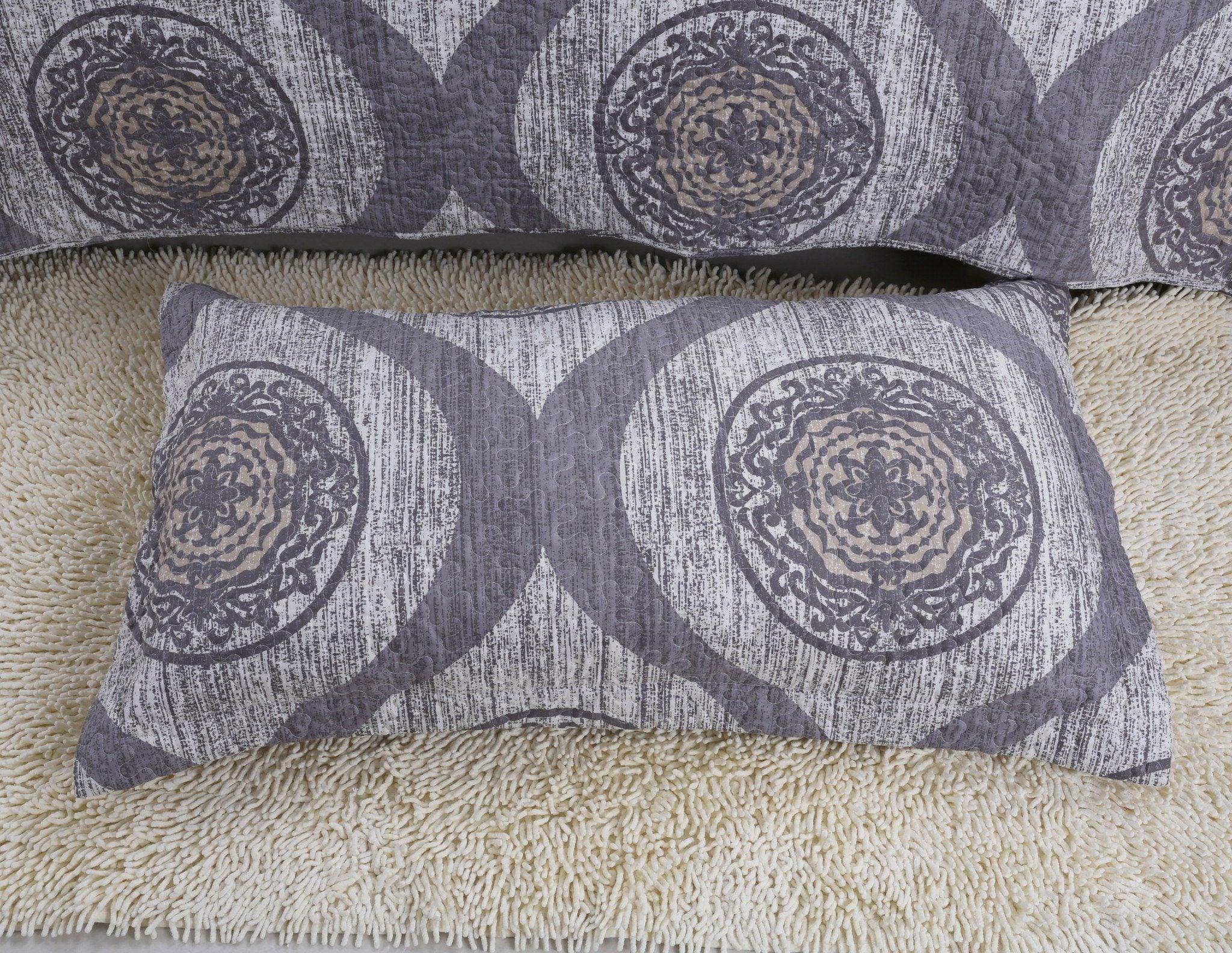 Rustic Grey Mosaic Reversible Quilted Bedspread Set (SD16299)