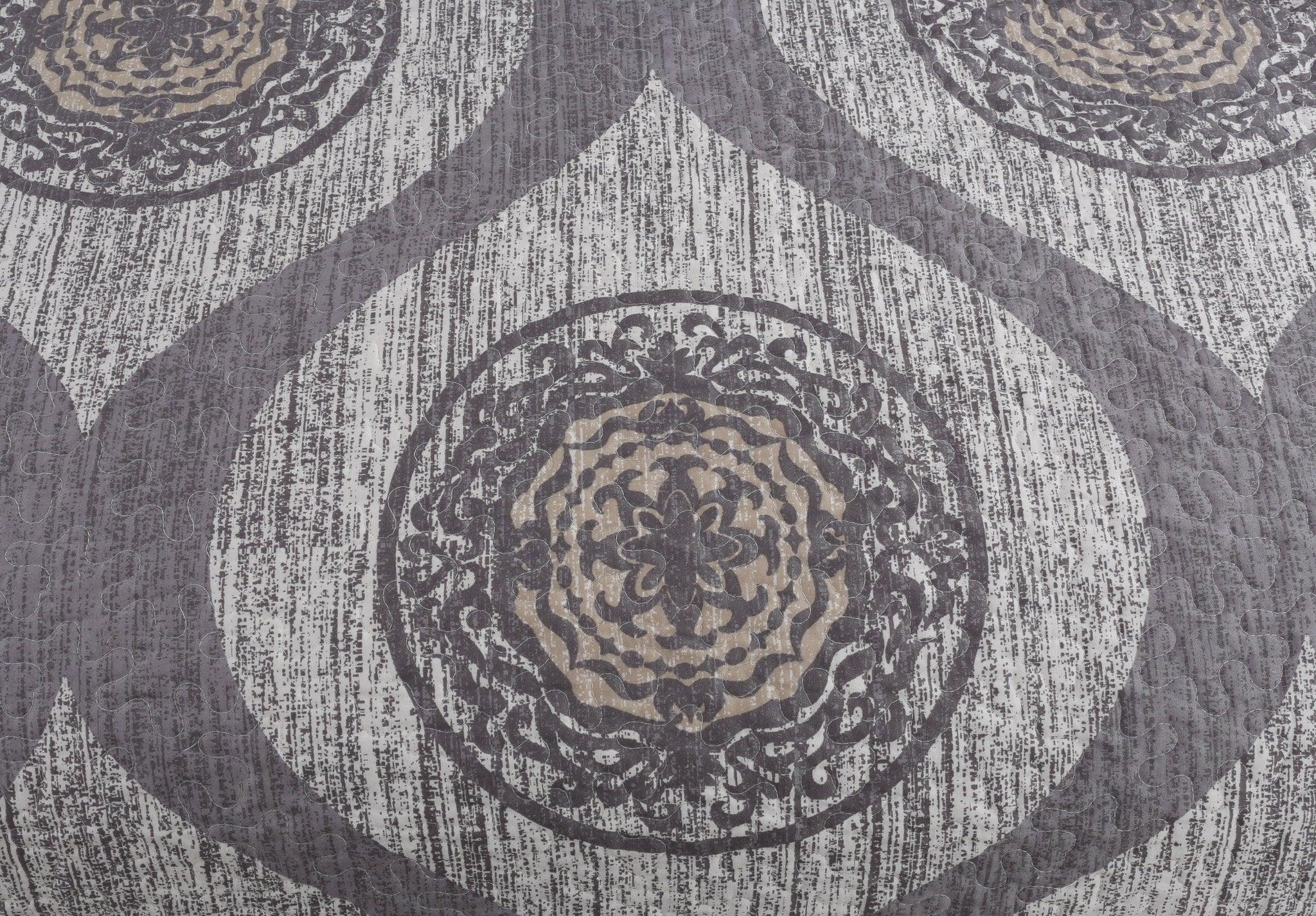 Rustic Grey Mosaic Reversible Quilted Bedspread Set (SD16299)