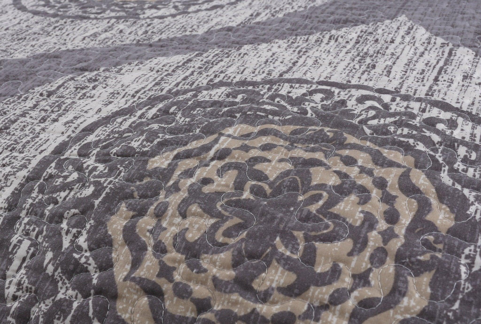 Rustic Grey Mosaic Reversible Quilted Bedspread Set (SD16299)