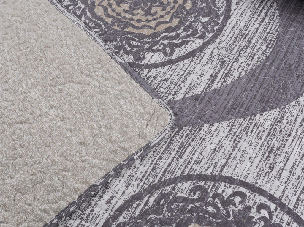 Rustic Grey Mosaic Reversible Quilted Bedspread Set (SD16299)