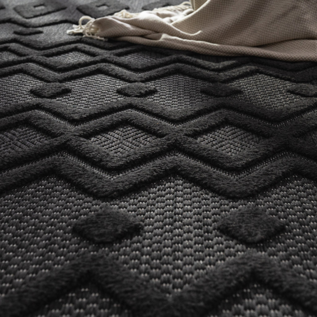 Indoor Outdoor Rug Livorno Geometric Trellis Pattern In Anthracite